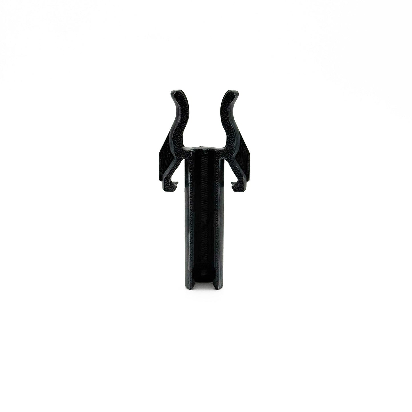 Halteklammer Tachowelle einzeln freigestellt auf Weiß / speedometer cable retaining clip single part on white background