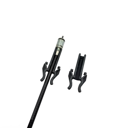 Tachowelle mit eingeclipster Halteklammer und zweiter Klammer Renault / speedometer cable with fitted clip and spare clip ready to install