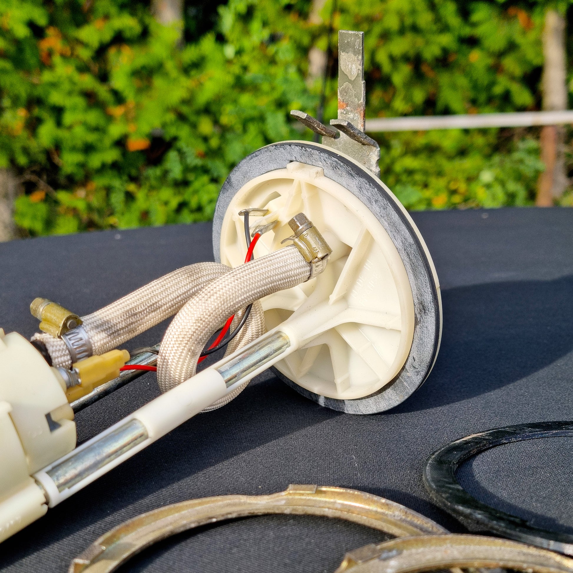 Dichtung montiert am Tankgeber pumpe Renault 19 – gasket installed fuel sender pump Renault